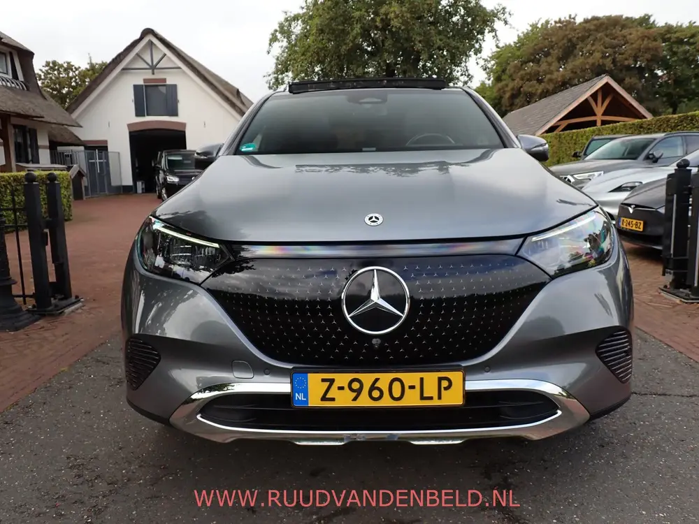 Mercedes-Benz EQE SUV 300 SPORT 91kWh PANO uit 2023, foto 2