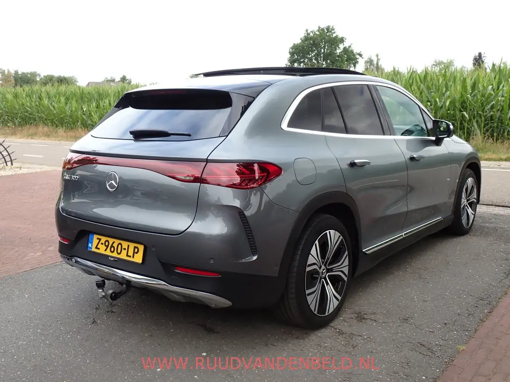 Mercedes-Benz EQE SUV 300 SPORT 91kWh PANO uit 2023, foto 4