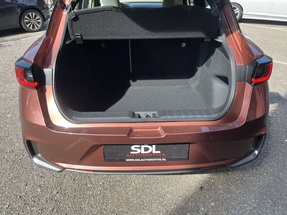 Lexus LBX 1.5 Elegant 2WD uit 2025, foto 14
