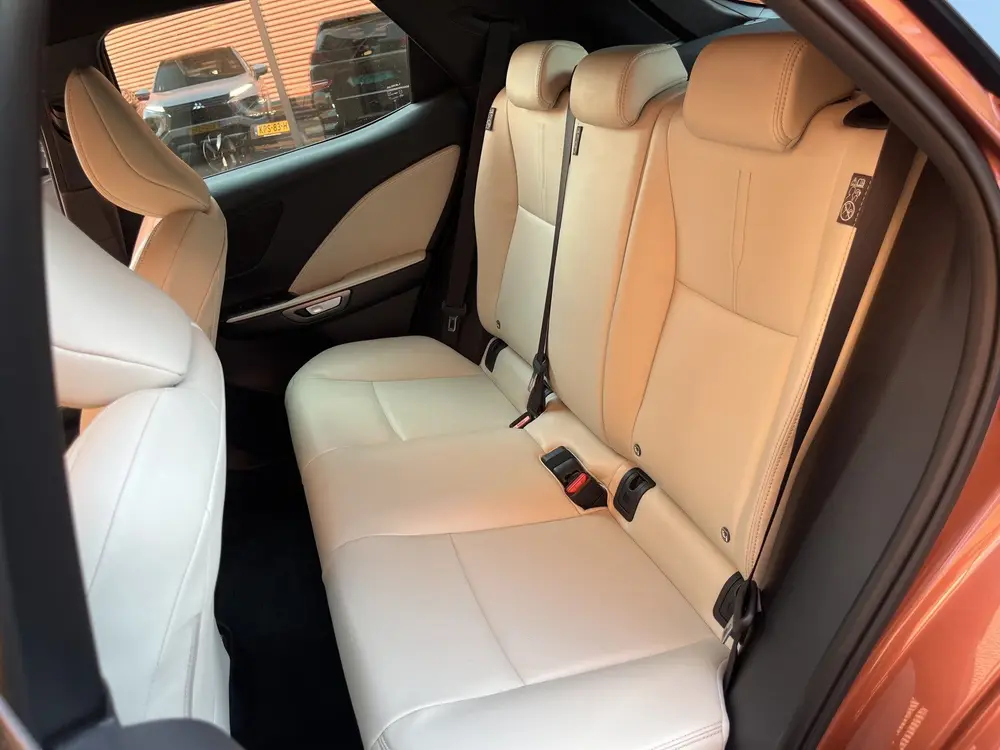 Lexus LBX 1.5 Elegant 2WD uit 2025, foto 17