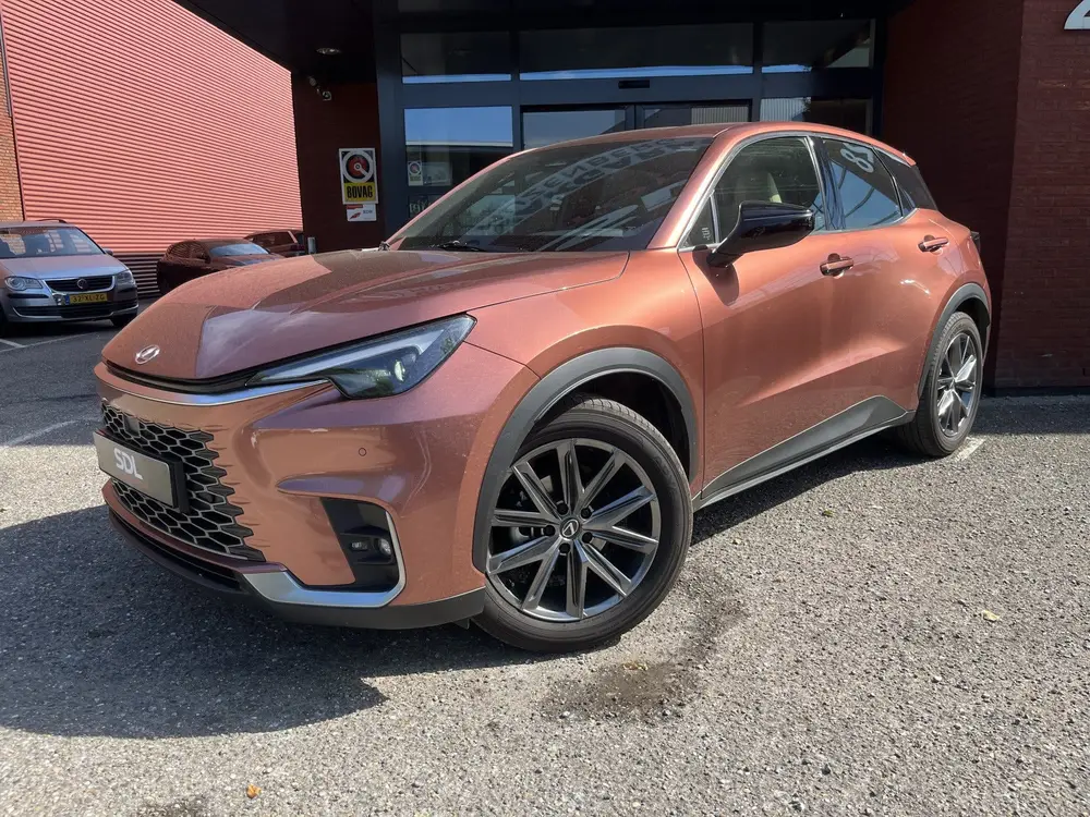 Lexus LBX 1.5 Elegant 2WD uit 2025, foto 2