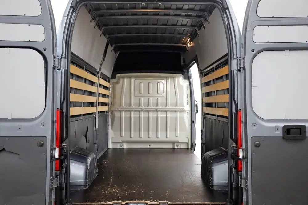 Peugeot Boxer 335 2.2 BlueHDi 140pk L3H3 Premium Airco uit 2022, foto 5