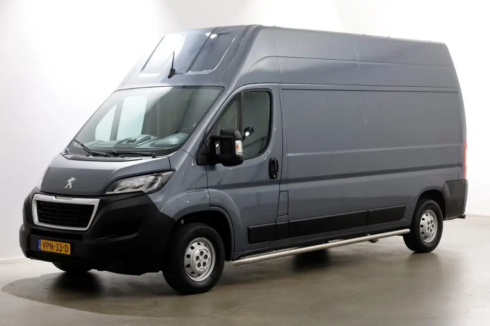 Peugeot Boxer 335 2.2 BlueHDi 140pk L3H3 Premium Airco uit 2022, foto 8