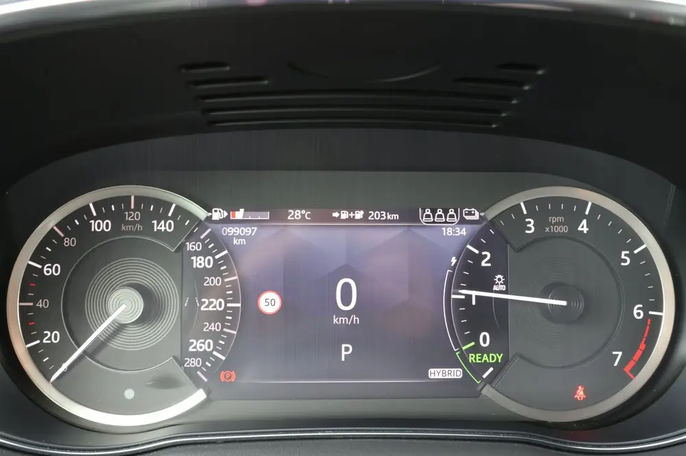 Jaguar E-Pace 1.5 P300e AWD R-Dynamic HSE Black Optiek | pan uit 2022, foto 11