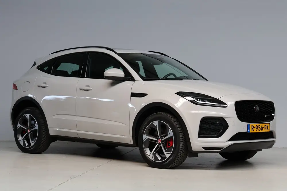 Jaguar E-Pace 1.5 P300e AWD R-Dynamic HSE Black Optiek | pan uit 2022, foto 16
