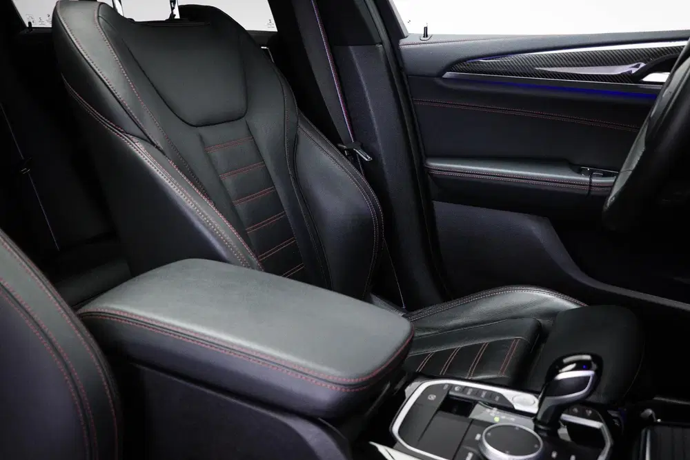 BMW X4 xDrive20i High Executive M-Sport uit 2022, foto 12