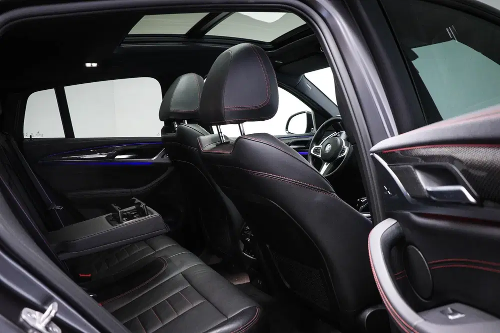 BMW X4 xDrive20i High Executive M-Sport uit 2022, foto 14