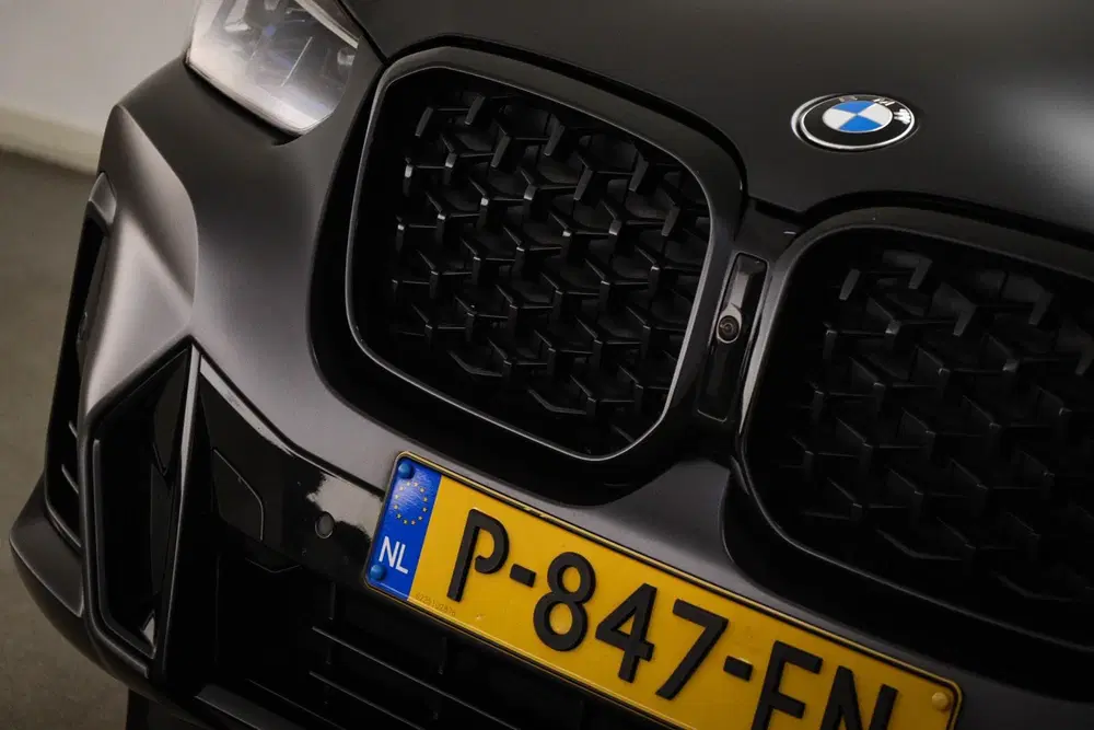 BMW X4 xDrive20i High Executive M-Sport uit 2022, foto 19