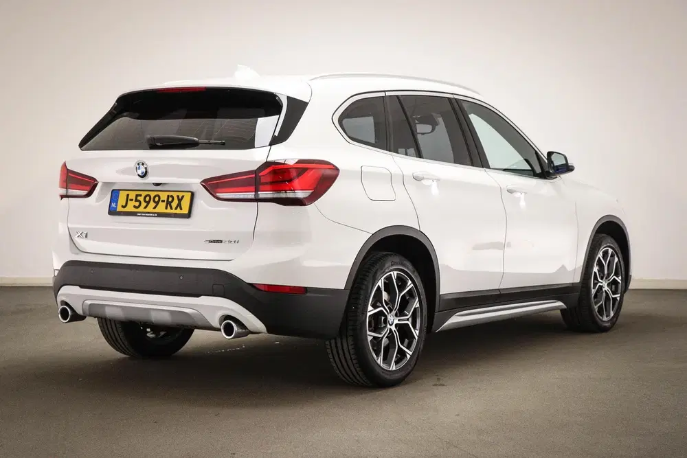 BMW X1 sDrive20i VDL Nedcar Edition uit 2020, foto 2