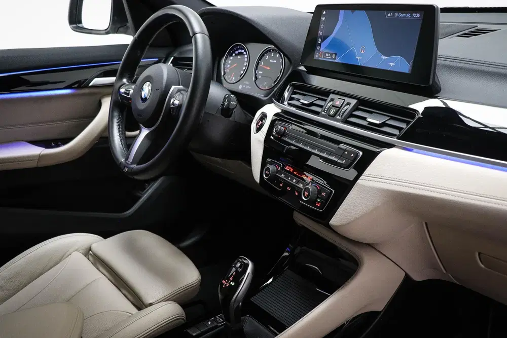 BMW X1 sDrive20i VDL Nedcar Edition uit 2020, foto 3