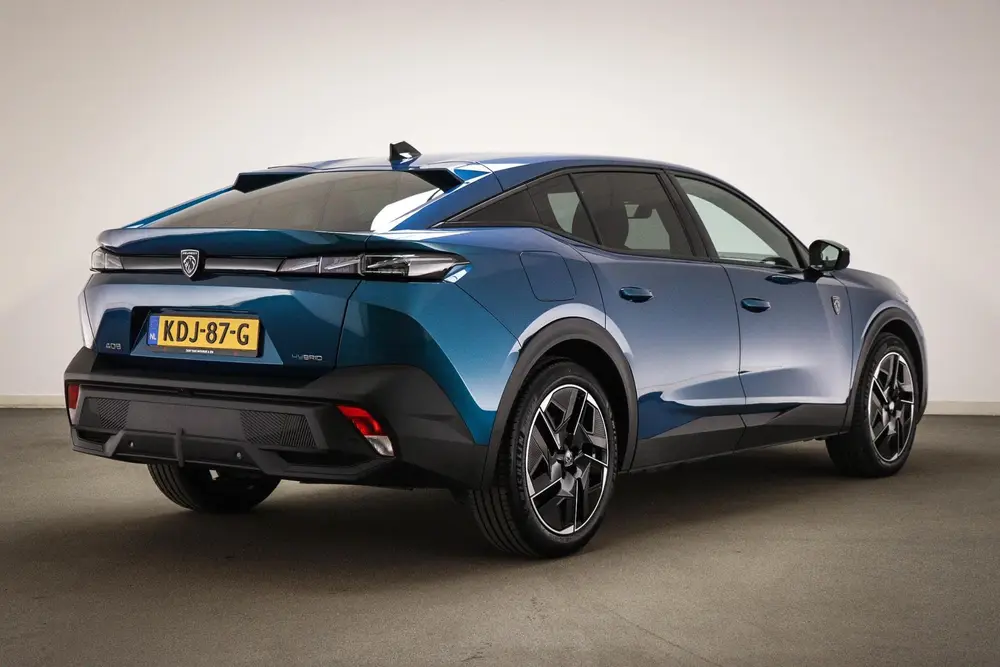 Peugeot 408 1.6 HYbrid 225 EAT8 GT uit 2024, foto 2