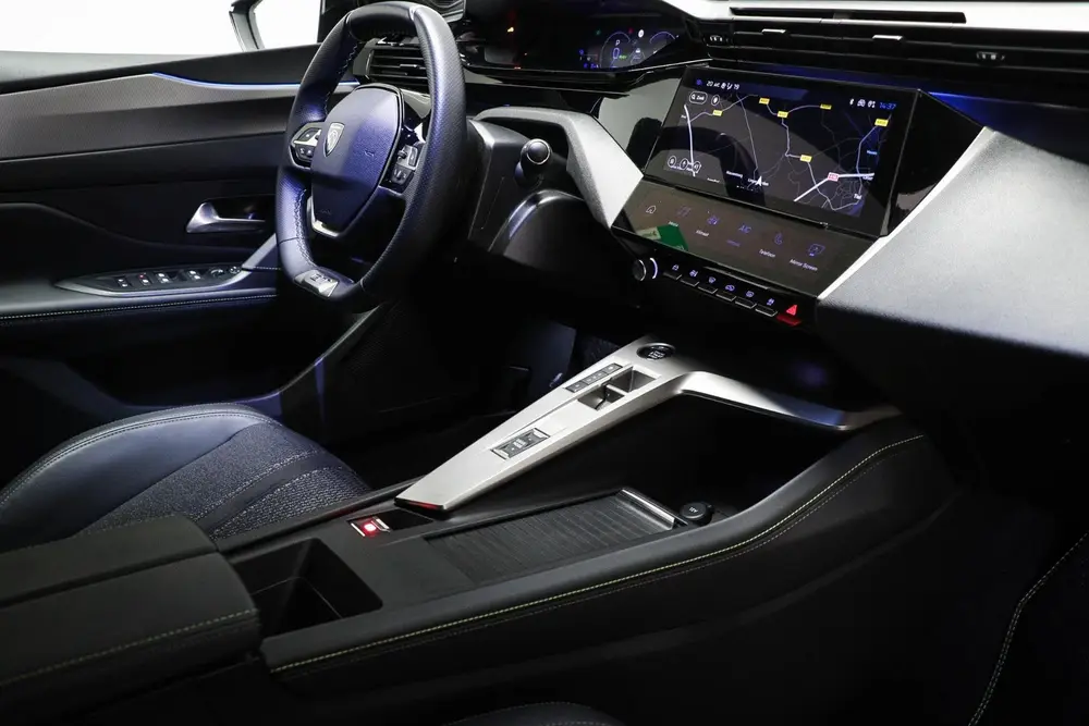 Peugeot 408 1.6 HYbrid 225 EAT8 GT uit 2024, foto 3