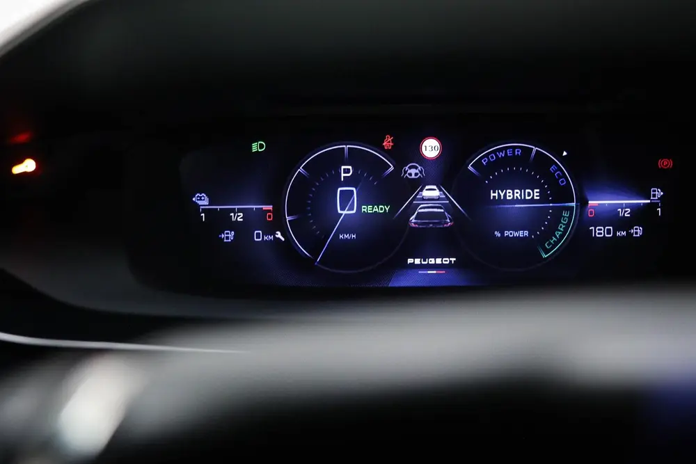 Peugeot 408 1.6 HYbrid 225 EAT8 GT uit 2024, foto 4