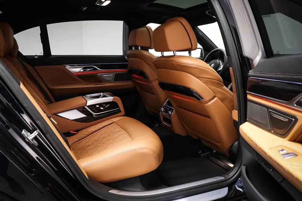 BMW 7-serie 730Ld xDrive High Executive uit 2019, foto 3