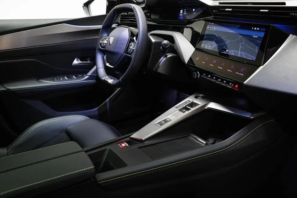 Peugeot 408 GT 58 kWh uit 2026, foto 3