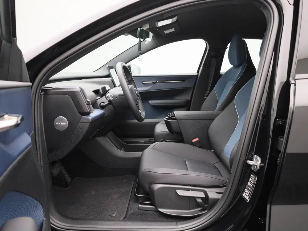 Volvo EX30 Single Motor Core uit 2024, foto 9