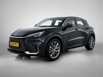 Lexus LBX Elegant 2WD uit 2026