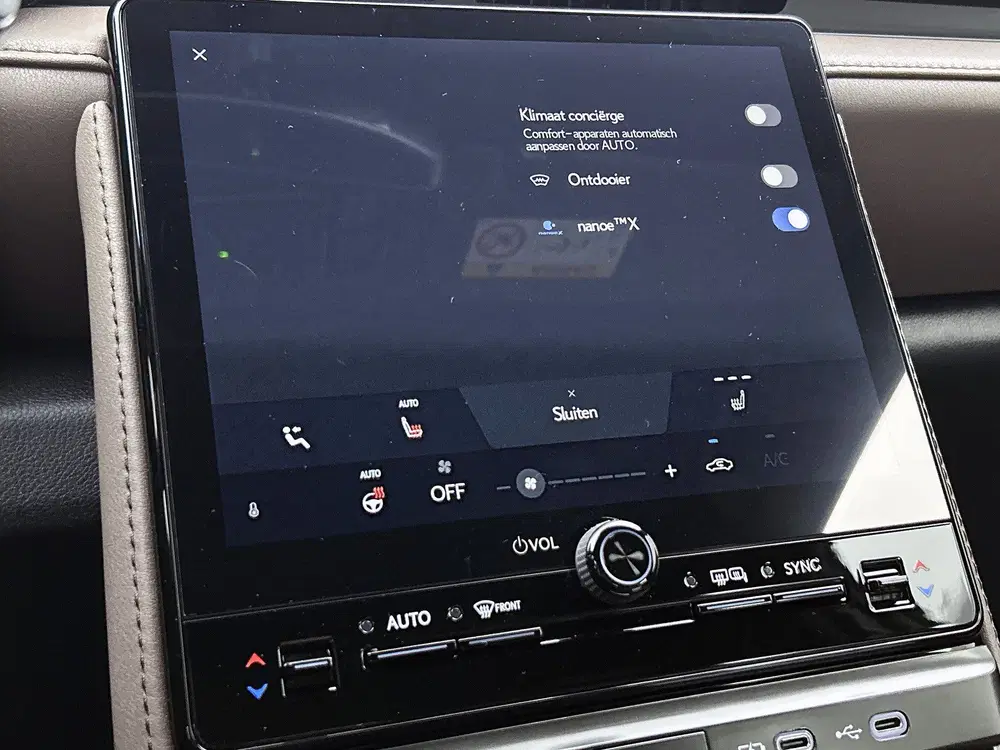 Lexus LBX Elegant 2WD uit 2026, foto 10