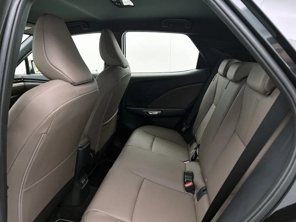 Lexus LBX Elegant 2WD uit 2026, foto 17