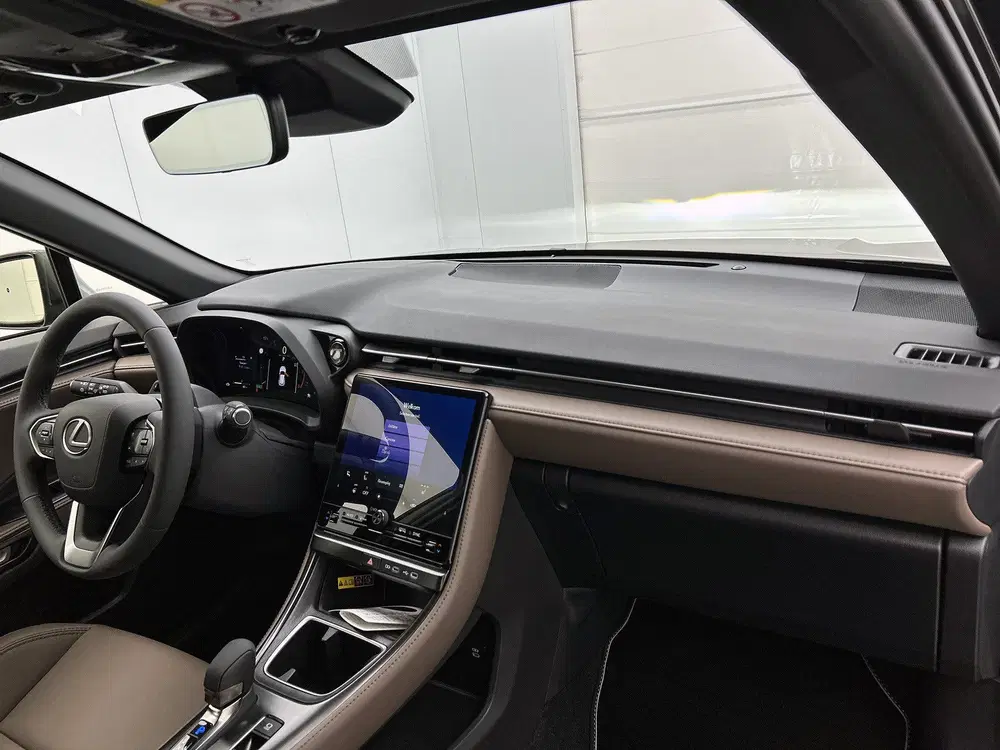 Lexus LBX Elegant 2WD uit 2026, foto 6