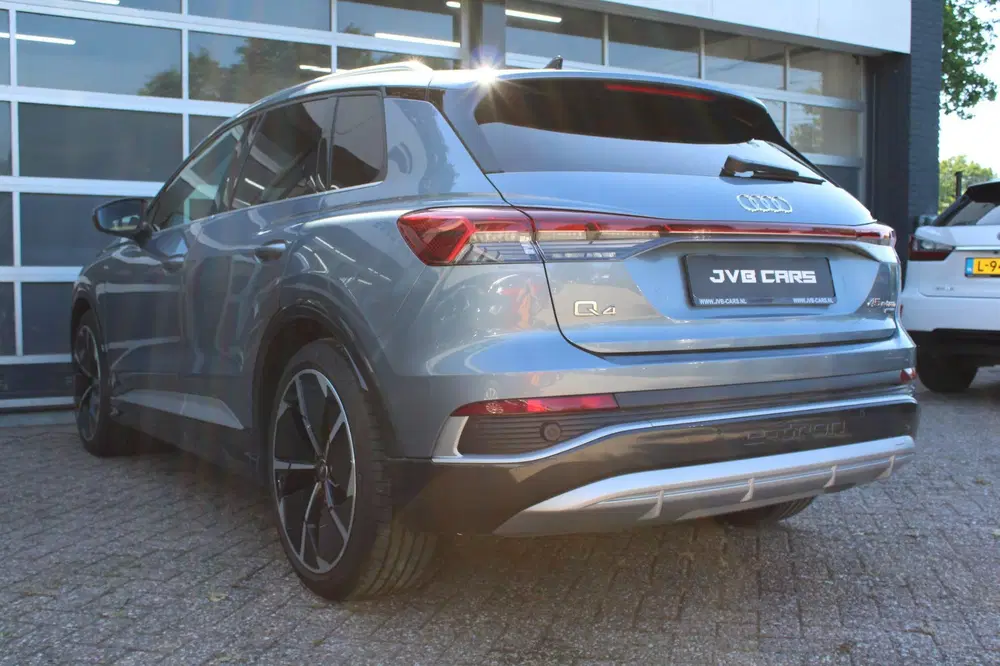 Audi Q4 e-tron 45 quattro S edition 82 kWh uit 2022, foto 9