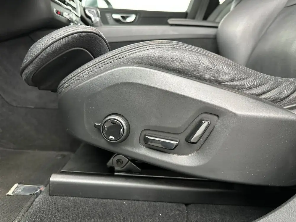 Volvo XC60 T5 253PK Momentum| Adap.Cruise| Trekhaak| Leder| uit 2019, foto 18