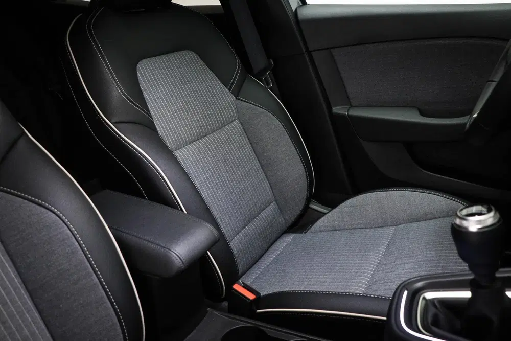 Renault Clio 1.0 TCe 90 GPF techno uit 2025, foto 8