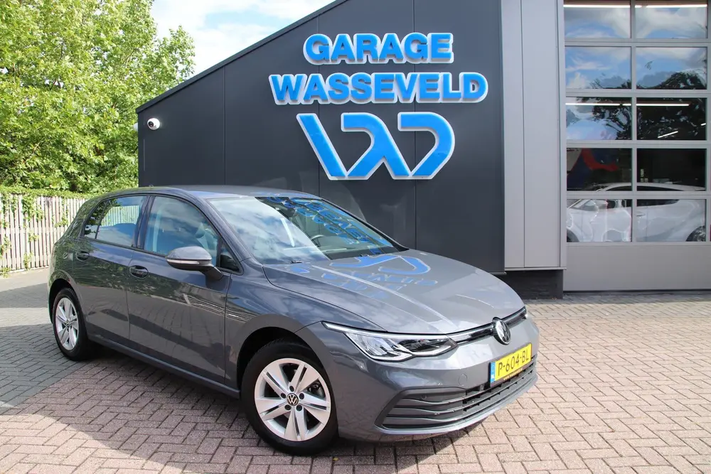 Volkswagen Golf 1.0 TSI Life Trekhaak/Camera+park.sens/Carpl uit 2022, foto 3
