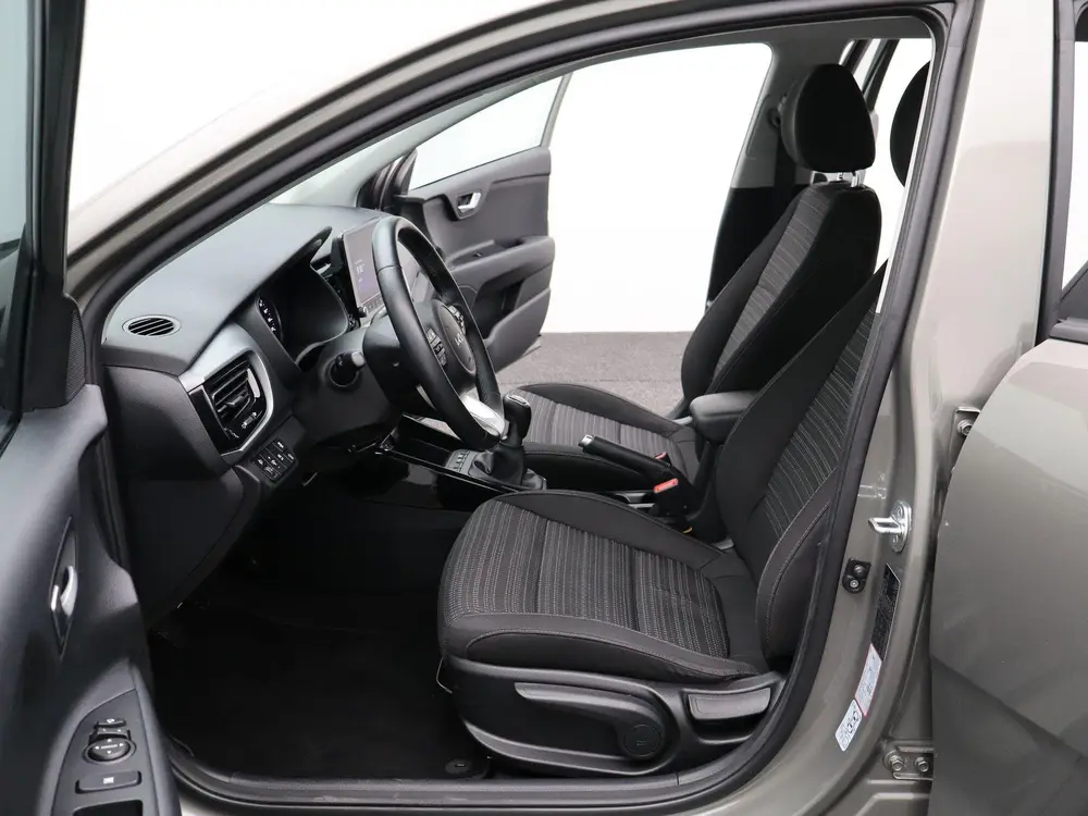 Kia Stonic 1.0 T-GDi MHEV DynamicPlusLine uit 2022, foto 12