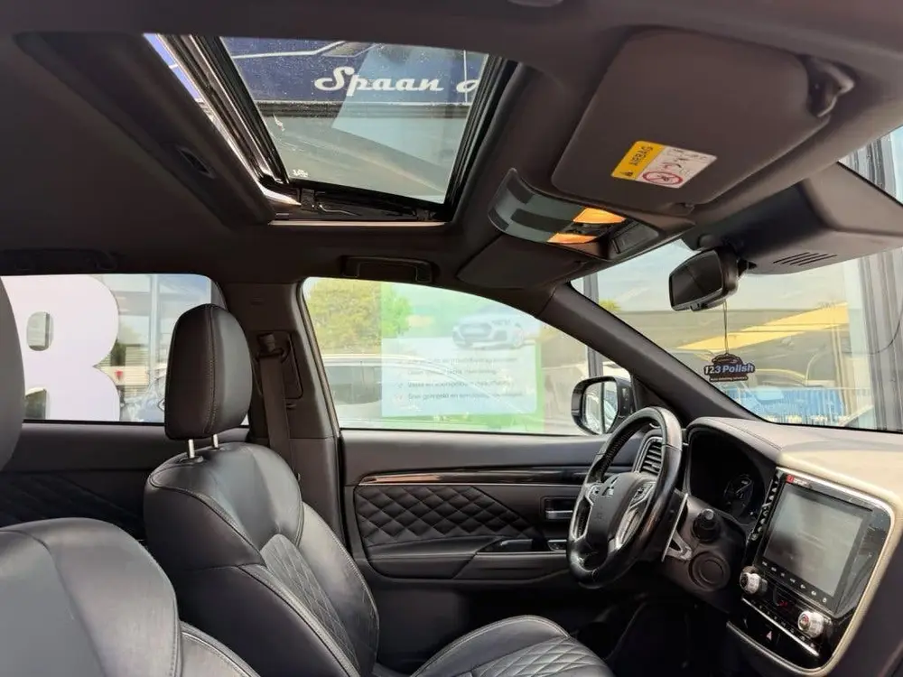 Mitsubishi Outlander 2.4 PHEV Instyle + | PANO | LEER | CARP uit 2019, foto 13