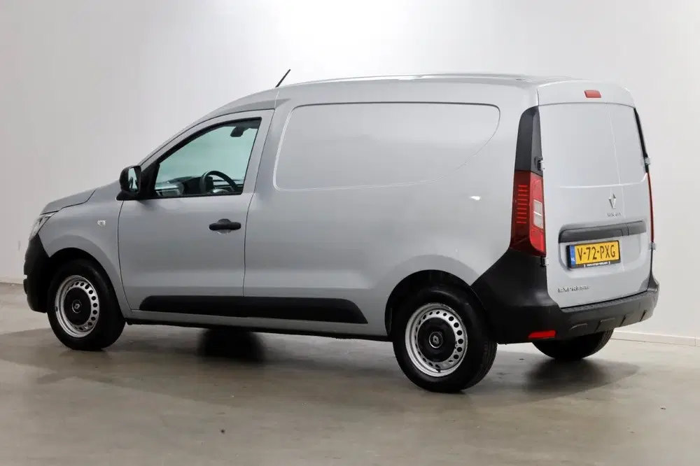 Renault Express 1.3 TCe 100pk Benzine Comfort Airco uit 2022, foto 9