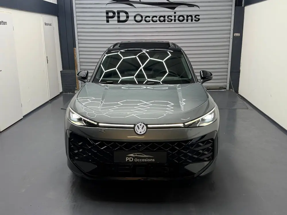 Volkswagen T-Roc 1.5 TSI R-Line Full option - Pano - Elek. T uit 2026, foto 2