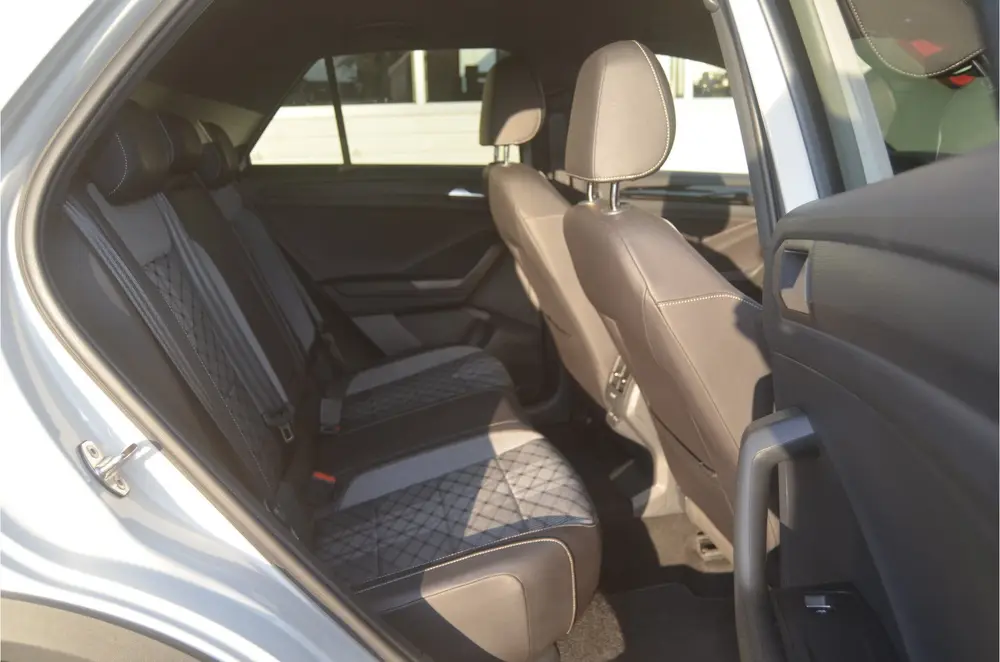 Volkswagen T-Roc 1.5 TSI R-Line IQ led luxe 12 mnd. gar. uit 2023, foto 14