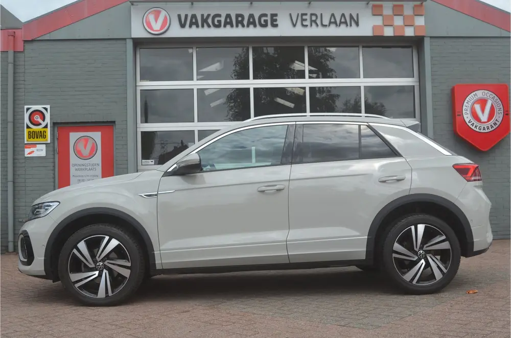 Volkswagen T-Roc 1.5 TSI R-Line IQ led luxe 12 mnd. gar. uit 2023, foto 9