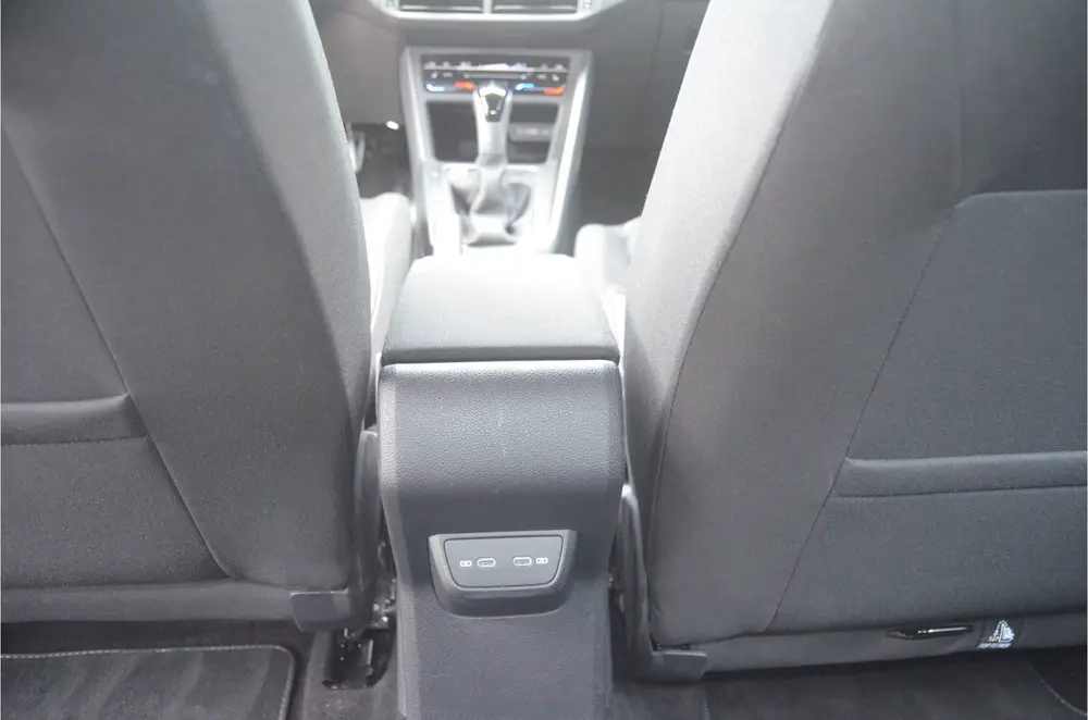 Volkswagen Taigo 1.5 TSI R-Line 150 pk AUTOMAAT 12 mnd. gar uit 2023, foto 15