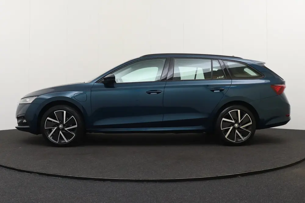 Skoda Octavia 1.4 TSI iV PHEV Business Sport Trekhaak uit 2021, foto 5