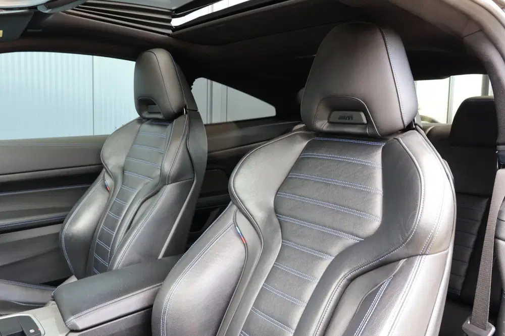 BMW 4-serie 4-serie Coupé M440i xDrive M-sport uit 2021, foto 19