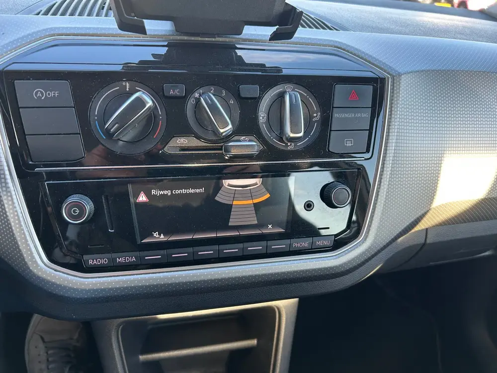 Volkswagen Up! high up! 1.0 60PK 5D BMT 2019 Grijs uit 2019, foto 14