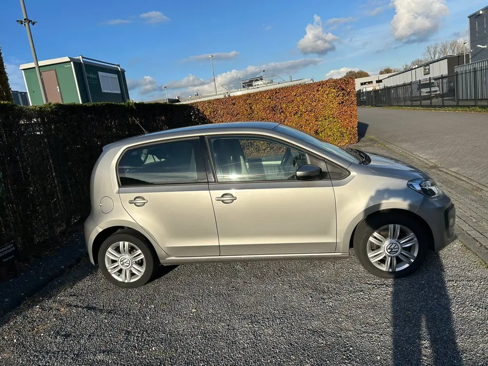 Volkswagen Up! high up! 1.0 60PK 5D BMT 2019 Grijs uit 2019, foto 9