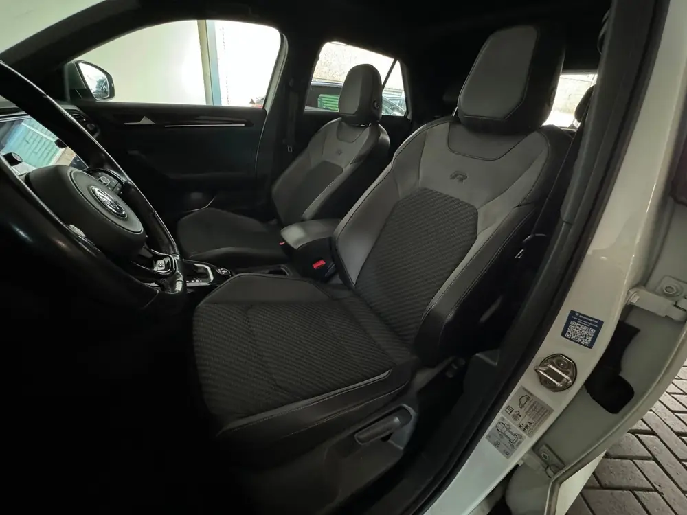 Volkswagen T-Roc 2.0 TSI 4Motion R Pano|BlindSpot|ACC|Lane A uit 2020, foto 10