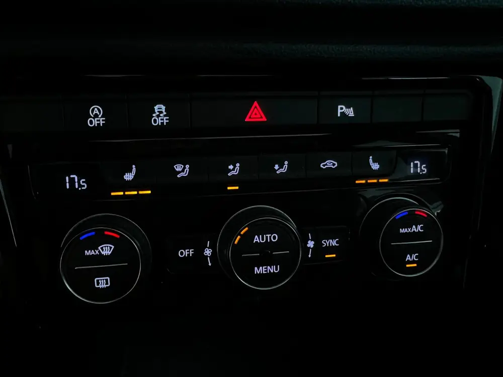 Volkswagen T-Roc 2.0 TSI 4Motion R Pano|BlindSpot|ACC|Lane A uit 2020, foto 14