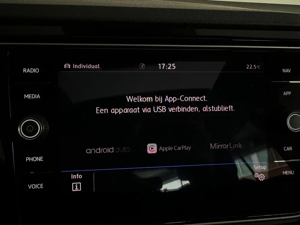 Volkswagen T-Roc 2.0 TSI 4Motion R Pano|BlindSpot|ACC|Lane A uit 2020, foto 17