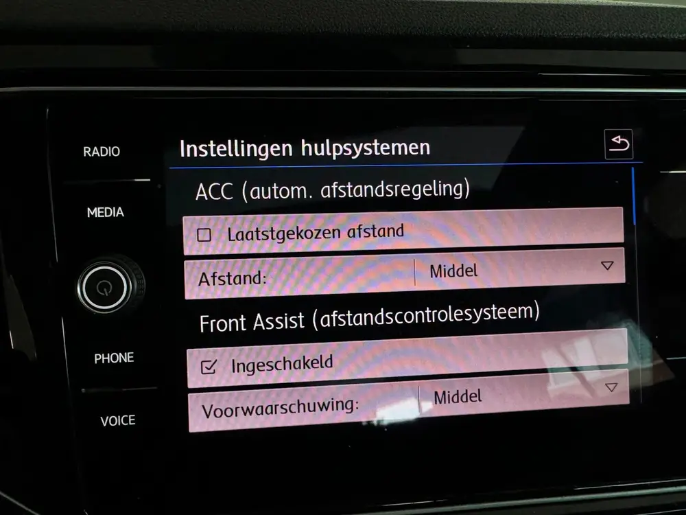 Volkswagen T-Roc 2.0 TSI 4Motion R Pano|BlindSpot|ACC|Lane A uit 2020, foto 20
