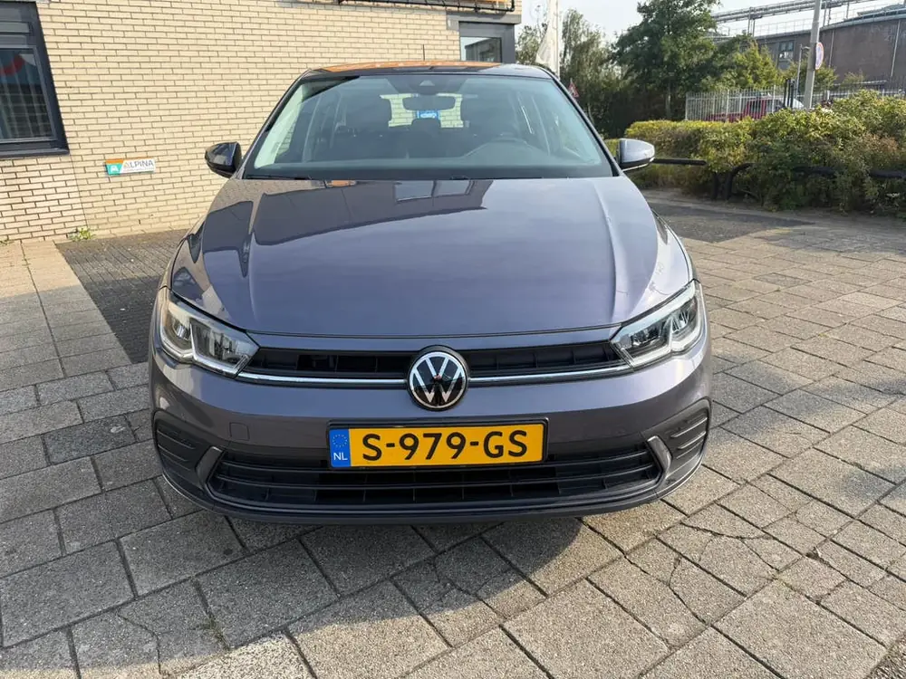 Volkswagen Polo 1.0 TSI 95pk 2023 Grijs uit 2023