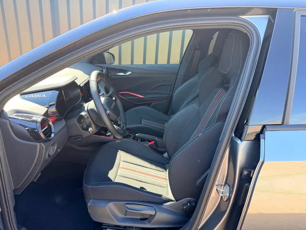 Skoda Fabia 1.0 TSI Monte Carlo led upgrade camera uit 2025, foto 3