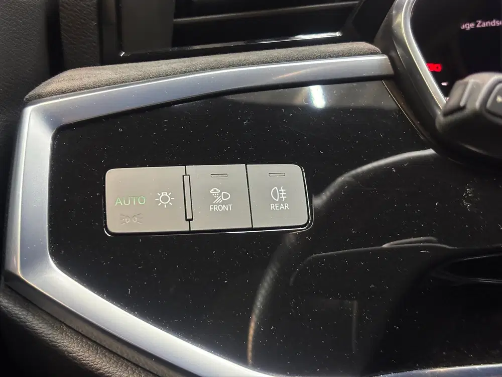 Audi RS Q3 TFSI RS QUATTRO uit 2021, foto 19
