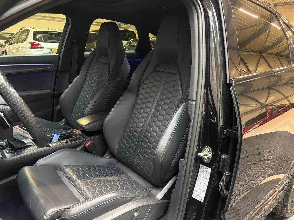 Audi RS Q3 TFSI RS QUATTRO uit 2021, foto 4