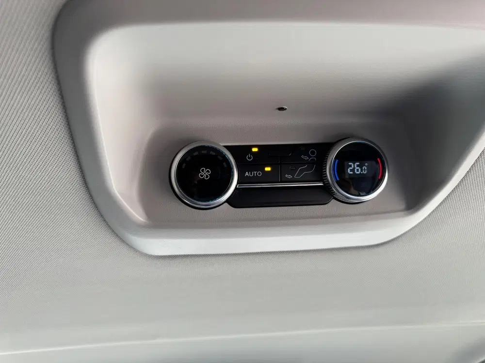 Ford Tourneo Custom 340 2.5 PHEV L1H1 Active Zuid uit 2025, foto 15