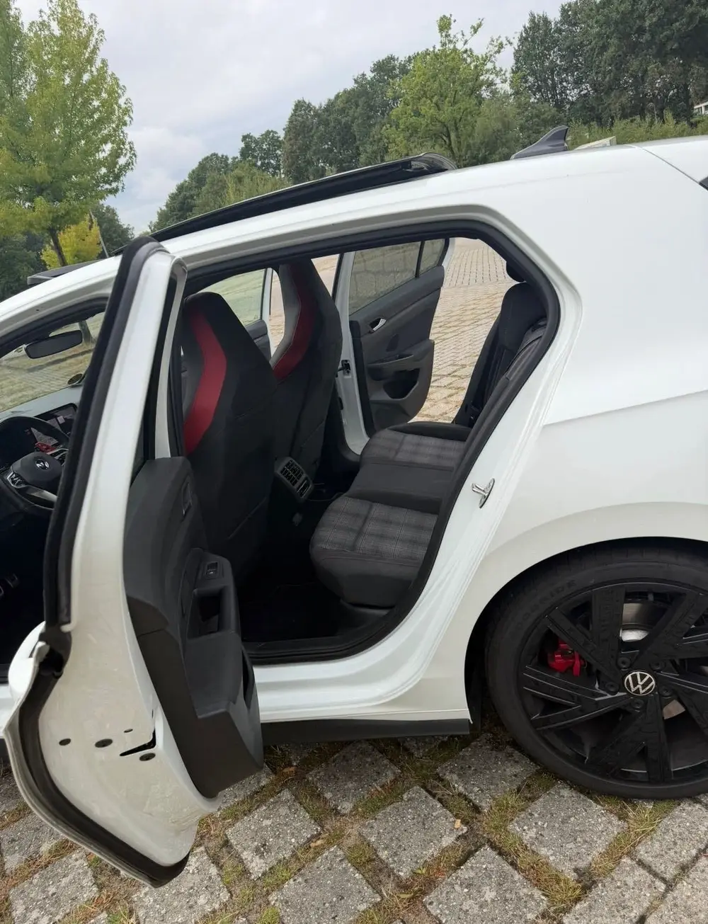 Volkswagen Golf VW Golf 8 GTI 2.0 TSI DSG 327PK! IQ.Light | H&K |Panoramadak uit 2021, foto 10