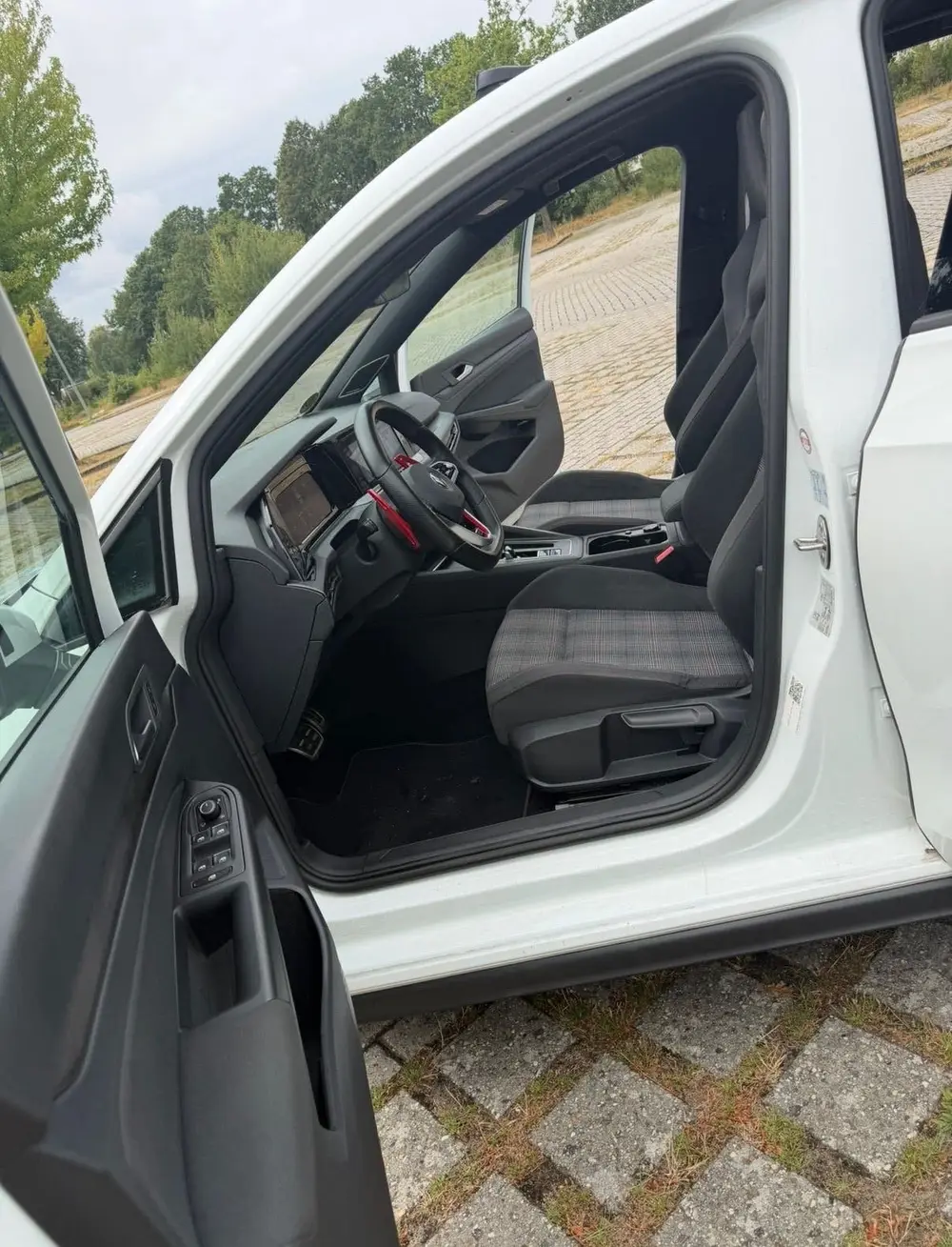 Volkswagen Golf VW Golf 8 GTI 2.0 TSI DSG 327PK! IQ.Light | H&K |Panoramadak uit 2021, foto 16